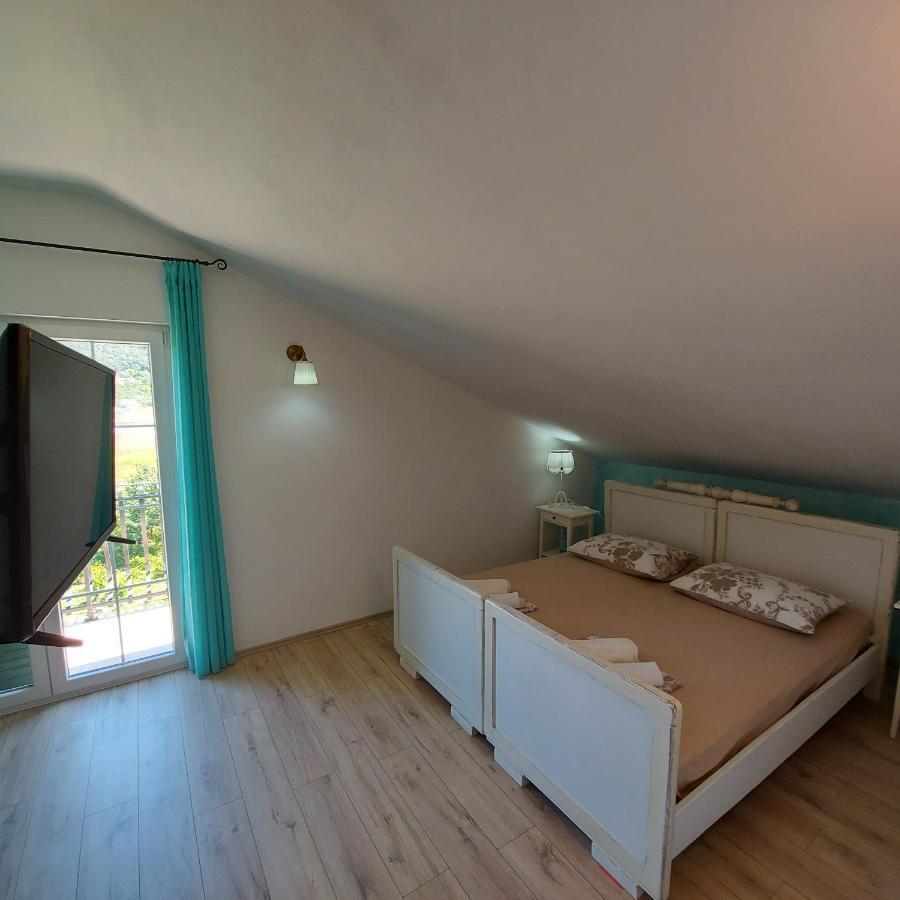 Apartments Batistic Supetarska Draga Kültér fotó